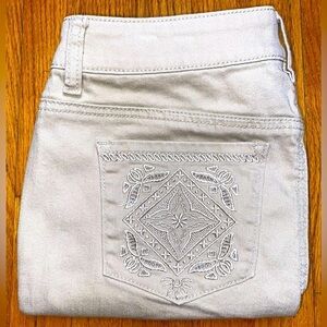 Chico's Tan Straight Leg Jeans w/ Bohemian Embroidered Pocket Detail SZ 6 Pants
